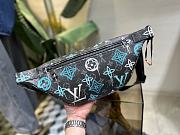 Louis Vuitton Discovery Monogram Eclipse Coated Canvas Bumbag  - 5