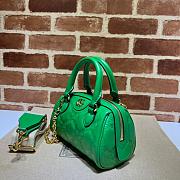 Gucci GG Matelassé leather small duffle green bag - 4