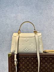 Louis Vuitton Madeleine MM White Bag - 5