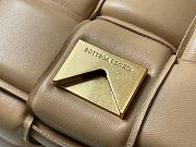 Bottega Veneta The Chain Cassette Beige Bag - 3