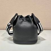 Prada black leather bucket bag - 4