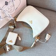 Prada Re-Edition 2005 Saffiano White Leather Bag  - 3