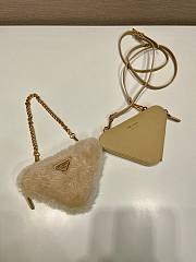 Prada beige shearling & saffiano leather mini-pouch  - 3