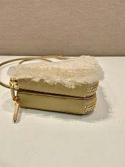 Prada beige shearling & saffiano leather mini-pouch  - 5