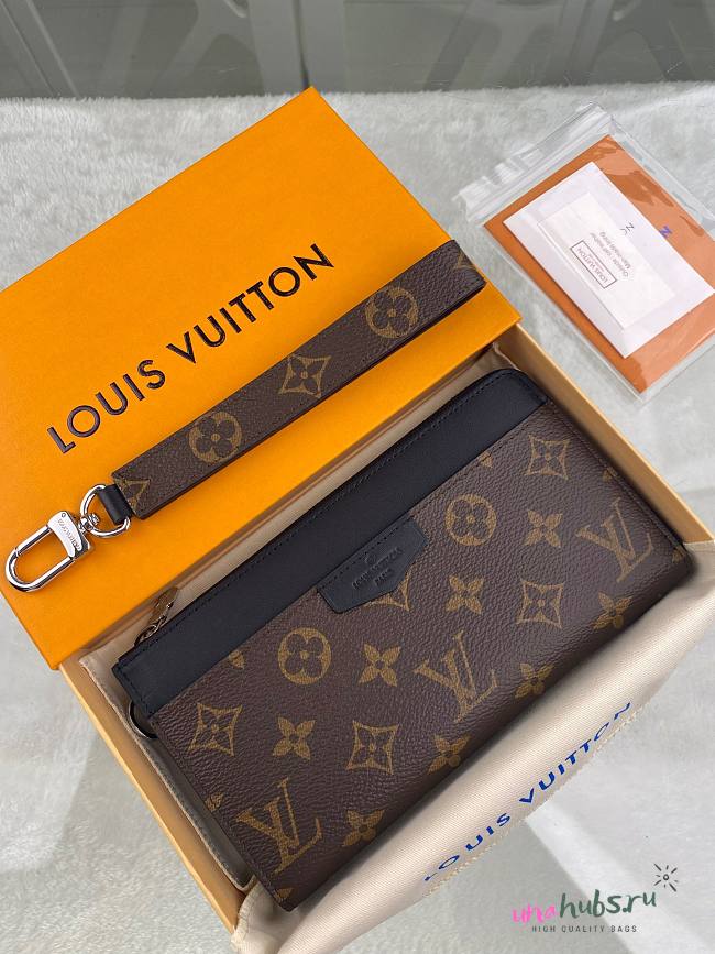 Louis Vuitton Zippy Dragonne wallet  - 1