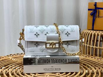 Louis Vuitton Dauphine East West Metis White Leather Bag