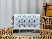 Louis Vuitton Dauphine East West Metis White Leather Bag - 4