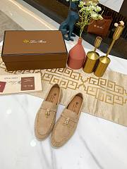 Lora Piana beige suede flats - 2