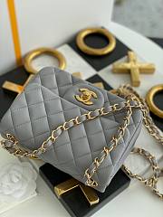 Chanel 17cm Classic Flap Bag Grey Lampskin Leather gold hardware - 5