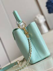 Louis Vuitton Capucines MM Taurillon Green Leather Bag - 2