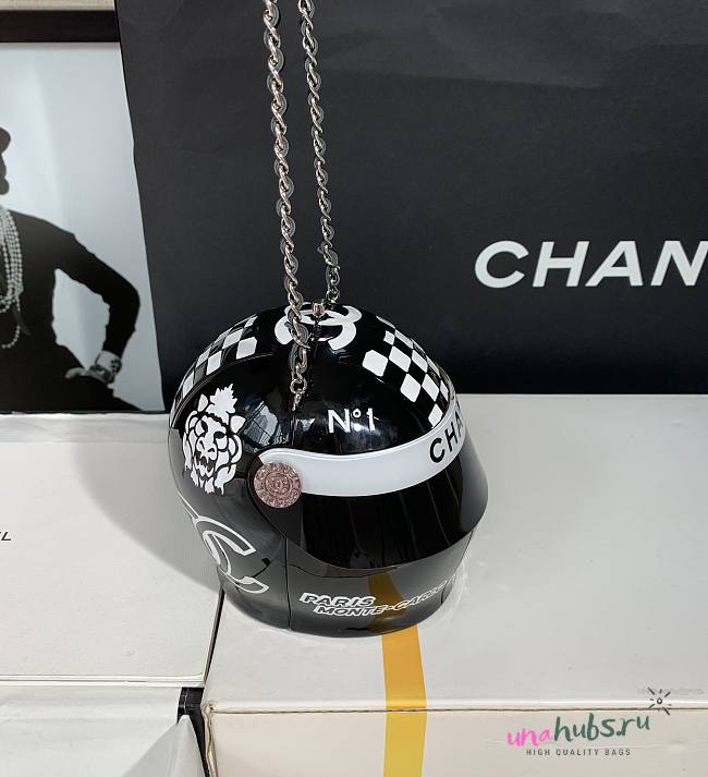 Chanel Helmet Minaudiere black cruise - 1