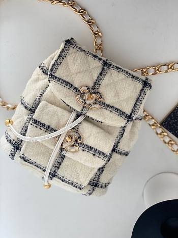 Chanel white tweed bag