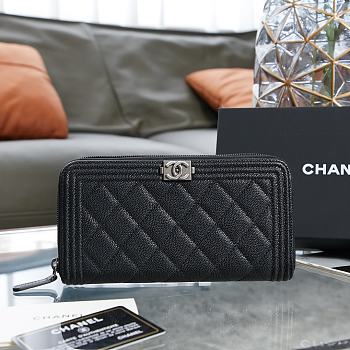 Chanel boy caviar black silver zipper wallet