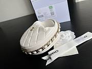 Chanel white lambskin pouch  - 3