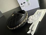 Chanel black lambskin pouch - 4