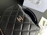 Chanel black lambskin pouch - 2