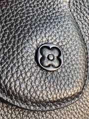 Chanel capucines all black MM leather bag - 6