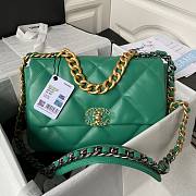 Chanel 19 flap green gold hardware bag 30cm - 1