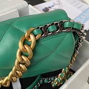 Chanel 19 flap green gold hardware bag 30cm - 3