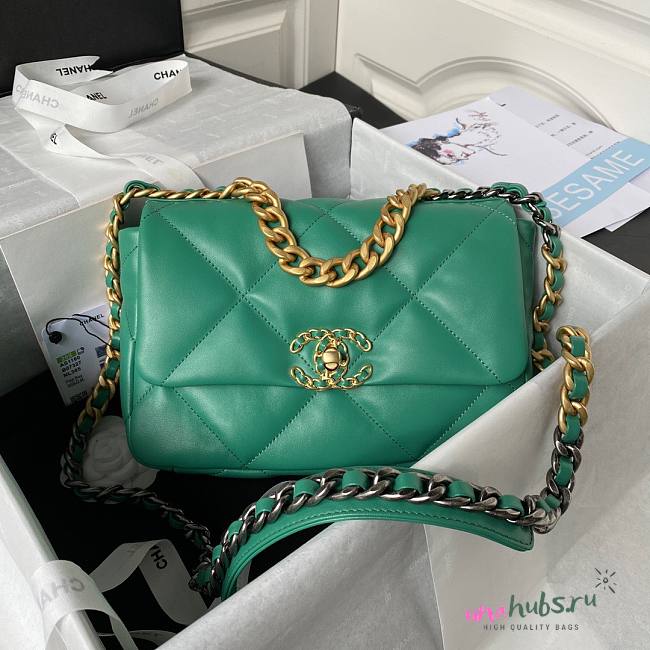 Chanel 19 flap green gold hardware bag 26cm - 1