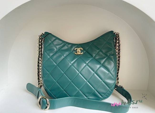 Chanel 22p hobo blue lambskin gold hardware bag - 1