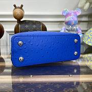 Louis Vuitton Capucines Blue Ostrich leather mini bag  - 3