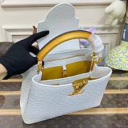 Louis Vuitton Capucines White Ostrich leather bag - 2