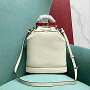 Gucci GG Diana Small Bucket White Leather Bag - 3