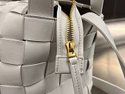 Bottega Veneta White Bowling Cassette bag - 2