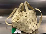 Bottega Veneta Beige Bowling Cassette bag - 3