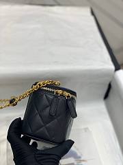 Chanel 22B mini vanity black lambskin pearl strap bag - 5