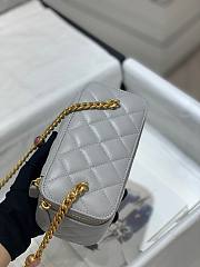 Chanel 22B mini vanity lambskin pearl strap bag - 3