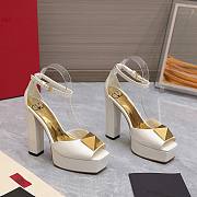 Valentino One Stud white patent leather platform heels  - 1