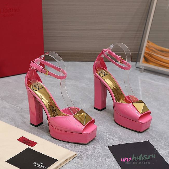 Valentino One Stud pink patent leather platform heels - 1