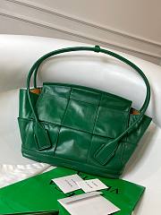 Bottega Veneta Arco Slouchy Green Leather Small 48 Bag - 6