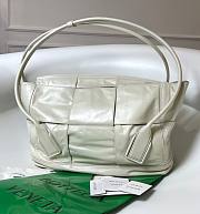 Bottega Veneta Arco Slouchy White Leather Maxi 58 Bag - 1