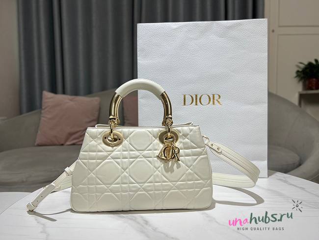 Dior Medium The Lady 95.22 white cannage quilted leather gold bag - 1