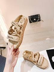 Chanel slippers beige in raffia - 4