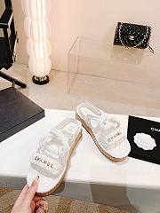 Chanel slippers white in raffia - 5