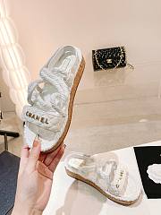 Chanel slippers white in raffia - 6