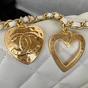 Chanel heart chain white lambskin bag - 5