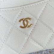 Chanel white caviar card holder  - 5