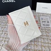 Chanel white caviar card holder  - 2