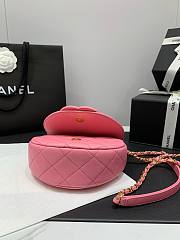 Chanel mini messenger 2023 pink CC caviar leather bag - 2