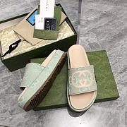 Gucci jumbo GG green platform slide sandal - 6