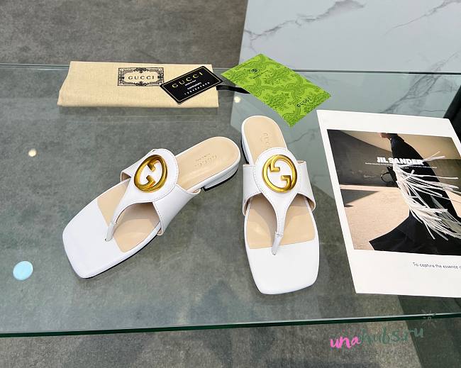 Gucci White Blondie thong sandal - 1