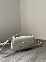 Fendi Baguette white patent leather phone pouch - 5