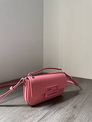 Fendi Baguette patent pink leather phone pouch - 5