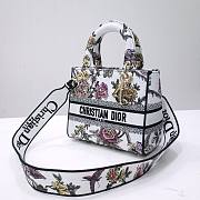 Dior lady D-lite medium white multicolor bag - 5