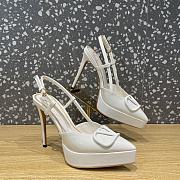 Valentino Garavani VLogo White Patent Slingback Heels 10cm - 1